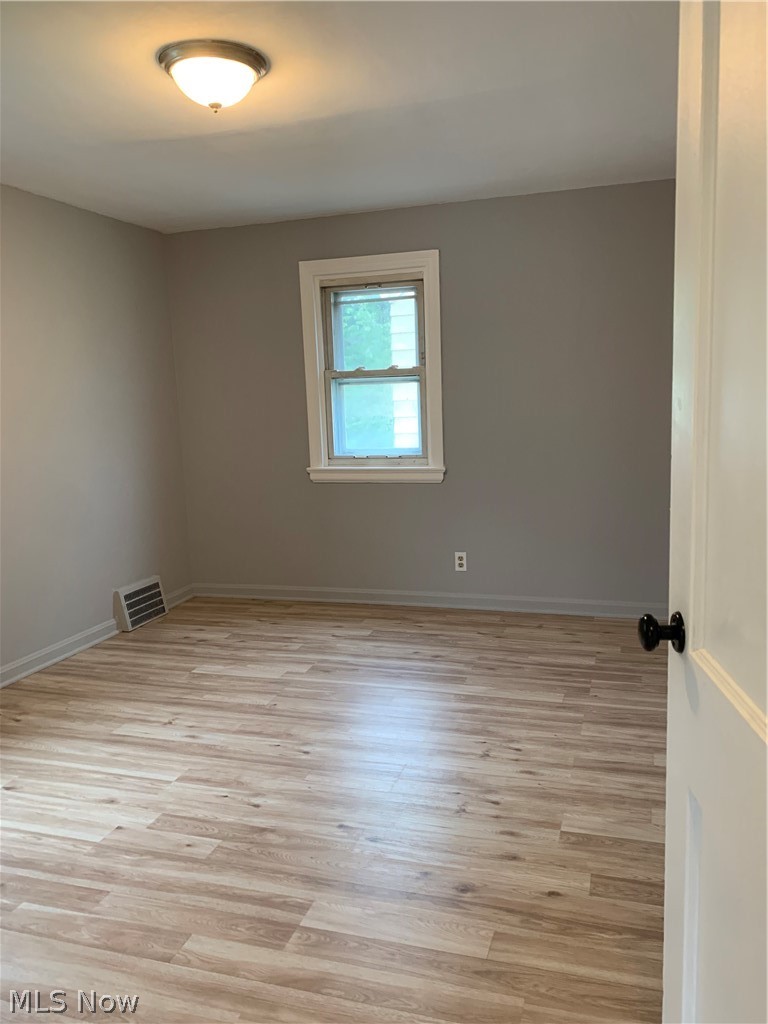 21105 Hansen Road Maple Heights, OH 44137 - Photo 17 of 24 Gallery Image 17