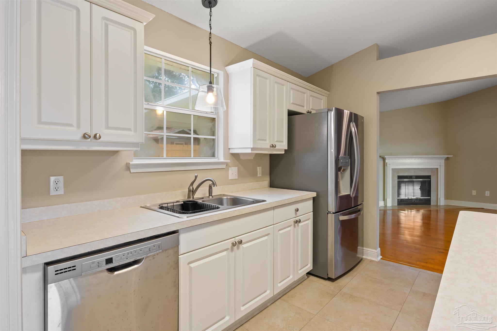 3045 Red Fern Road Cantonment, FL 32533 - Photo 11 of 36 Gallery Image 11