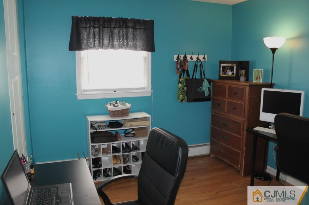1481 Pawnee Road North Brunswick, NJ 08902 - Photo 13 of 18 Gallery Image 13