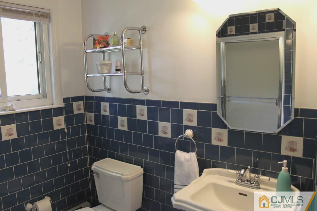 1481 Pawnee Road North Brunswick, NJ 08902 - Photo 14 of 18 Gallery Image 14