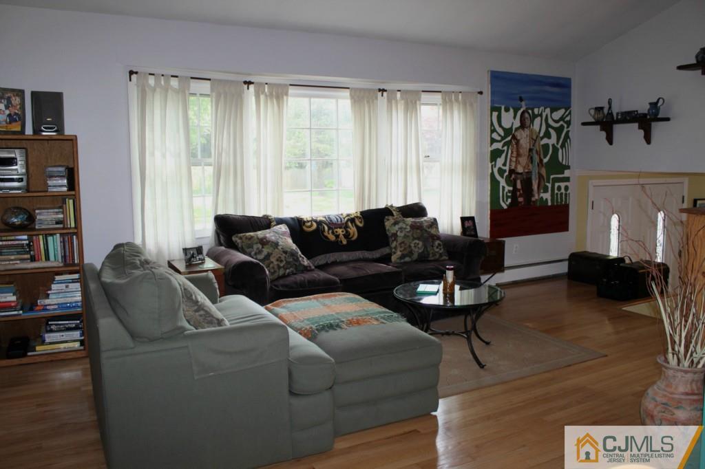 1481 Pawnee Road North Brunswick, NJ 08902 - Photo 4 of 18 Gallery Image 4
