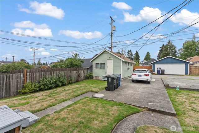 $649,000 | 3310 6th Avenue, Unit AC, Tacoma, WA 98406