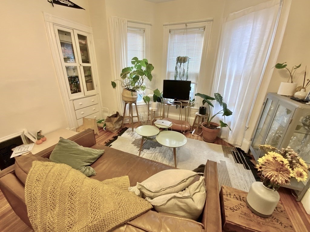 39 Benton Road, Unit 1 Somerville, MA 02143 - Photo 9 of 18 Gallery Image 9