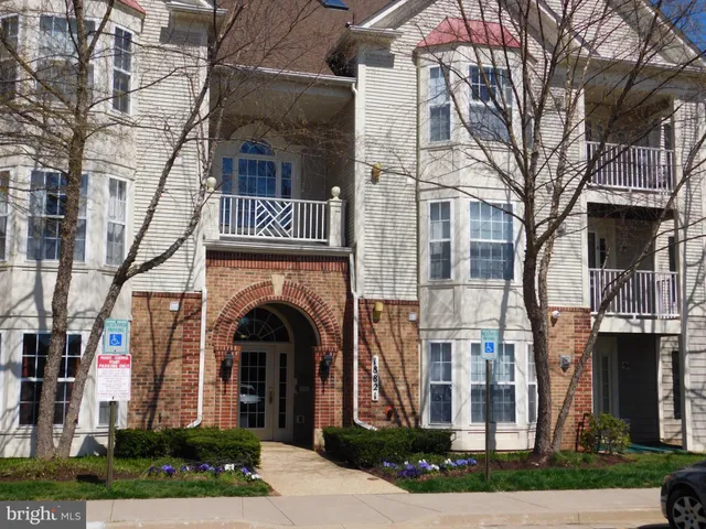 $2,250 | 18821 Sparkling Water Drive, Unit 103, Germantown, MD 20874