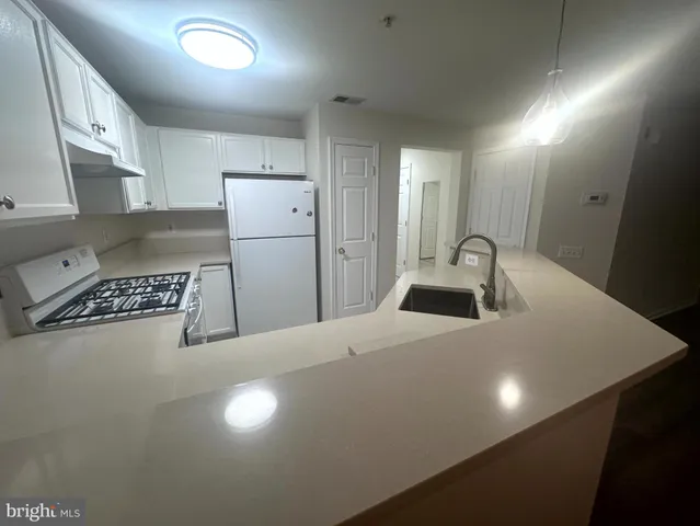 $2,250 | 18821 Sparkling Water Drive, Unit 103, Germantown, MD 20874