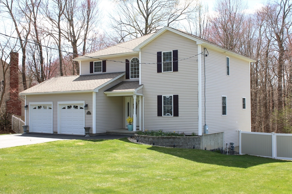 2026 Parker Street Springfield, MA 01128 - Photo 2 of 29