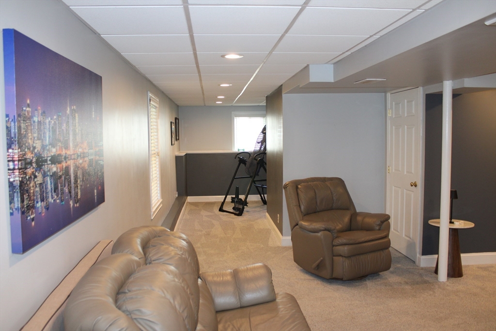 2026 Parker Street Springfield, MA 01128 - Photo 26 of 29