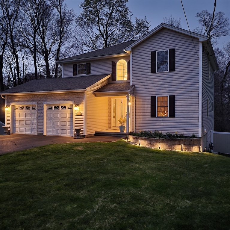 2026 Parker Street Springfield, MA 01128 - Photo 4 of 29