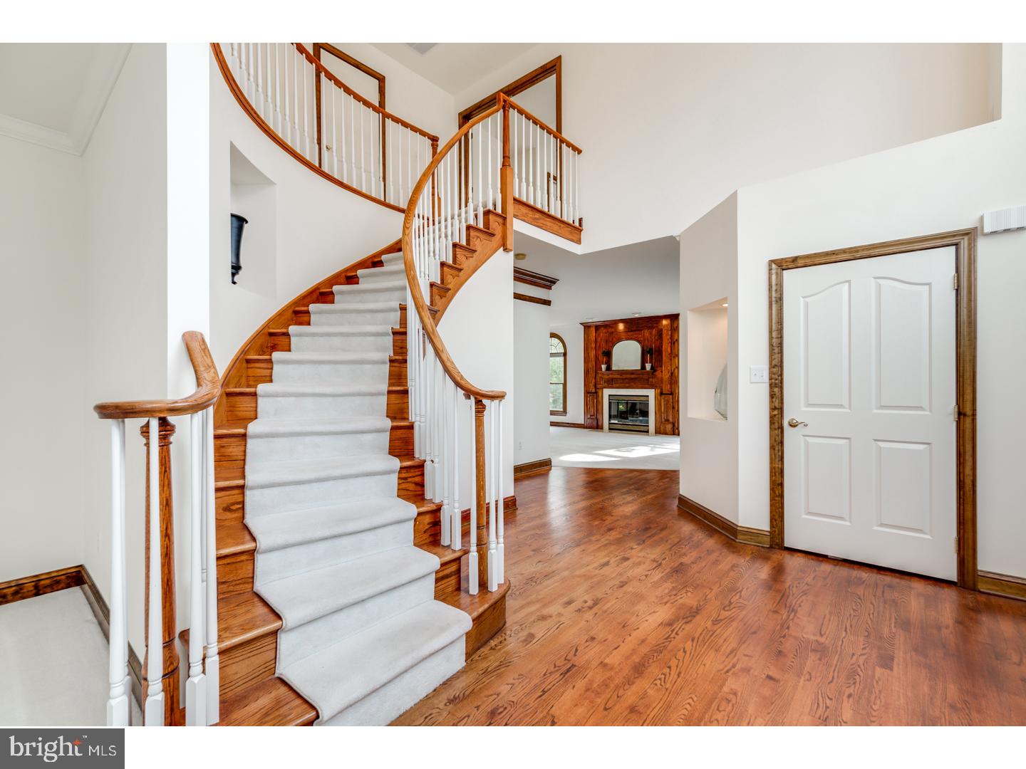 33 Stanwyck Road Mount Laurel, NJ 08054 - Photo 2 of 25 Gallery Image 2