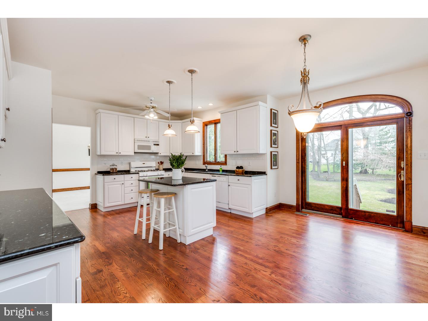 33 Stanwyck Road Mount Laurel, NJ 08054 - Photo 8 of 25 Gallery Image 8