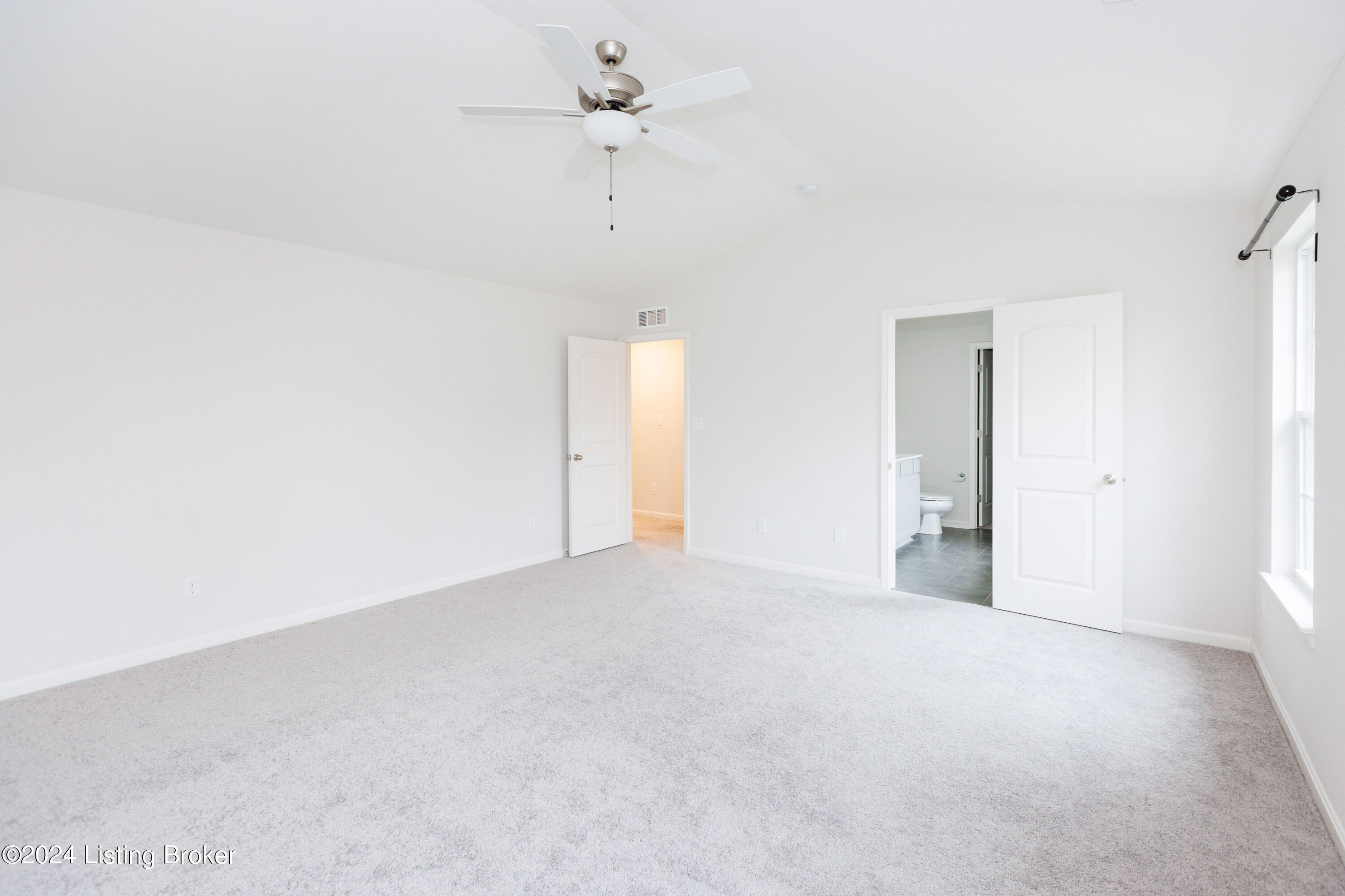 8414 Gateway Run Road Louisville, KY 40229 - Photo 24 of 44 Gateway_025