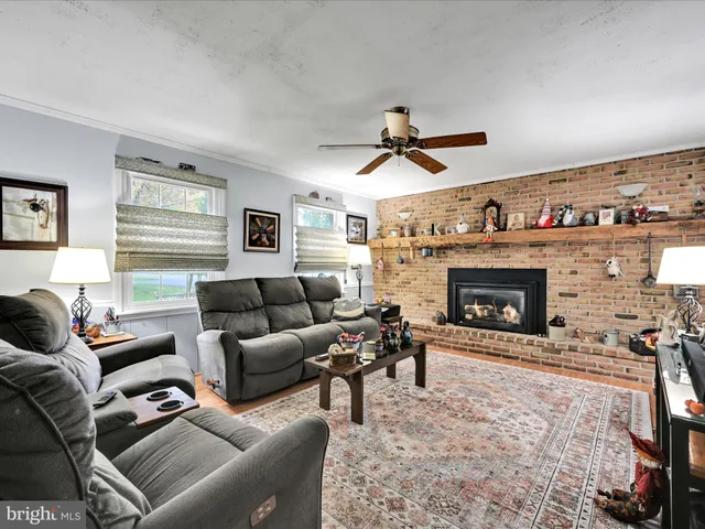 $425,900 | 618 West 3rd Avenue, Lititz, PA 17543