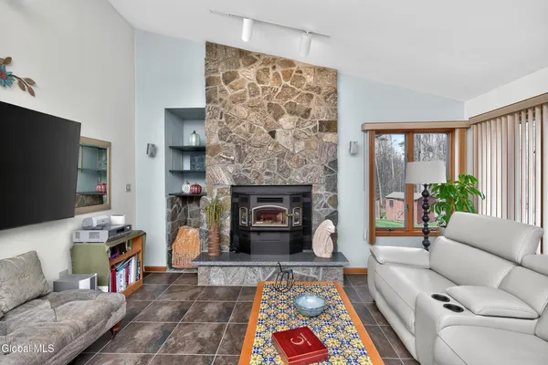 $639,900 | 499 Miller Road, Clifton Park, NY 12065