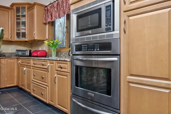 $639,900 | 499 Miller Road, Clifton Park, NY 12065