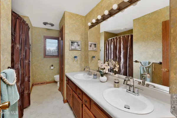 $639,900 | 499 Miller Road, Clifton Park, NY 12065