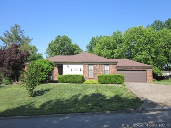 $334,900 | 1124 Carriage Lane, New Albany, IN 47150