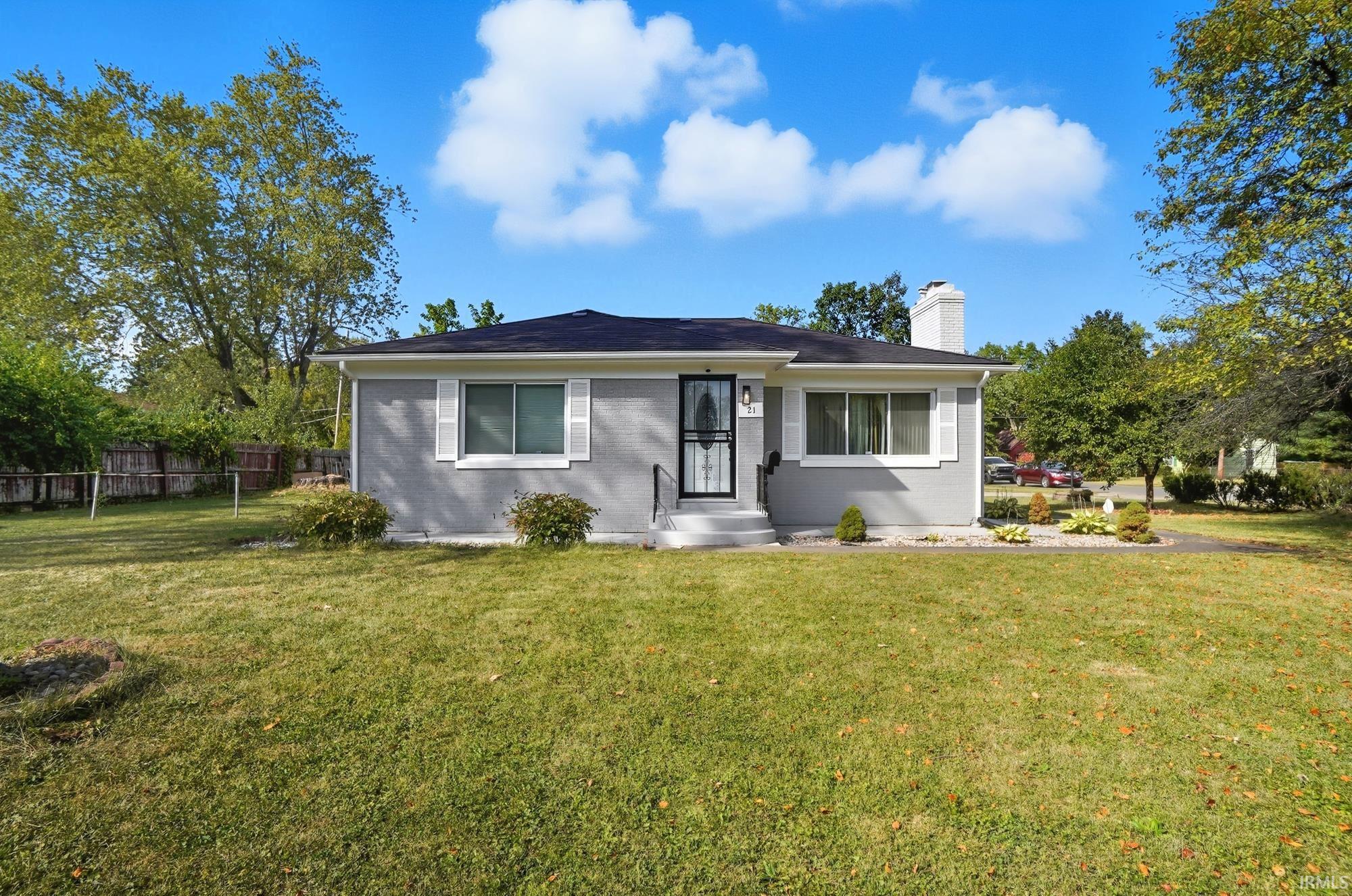 2215 East Paulding Road Fort Wayne, IN 46806 - Photo 2 of 36