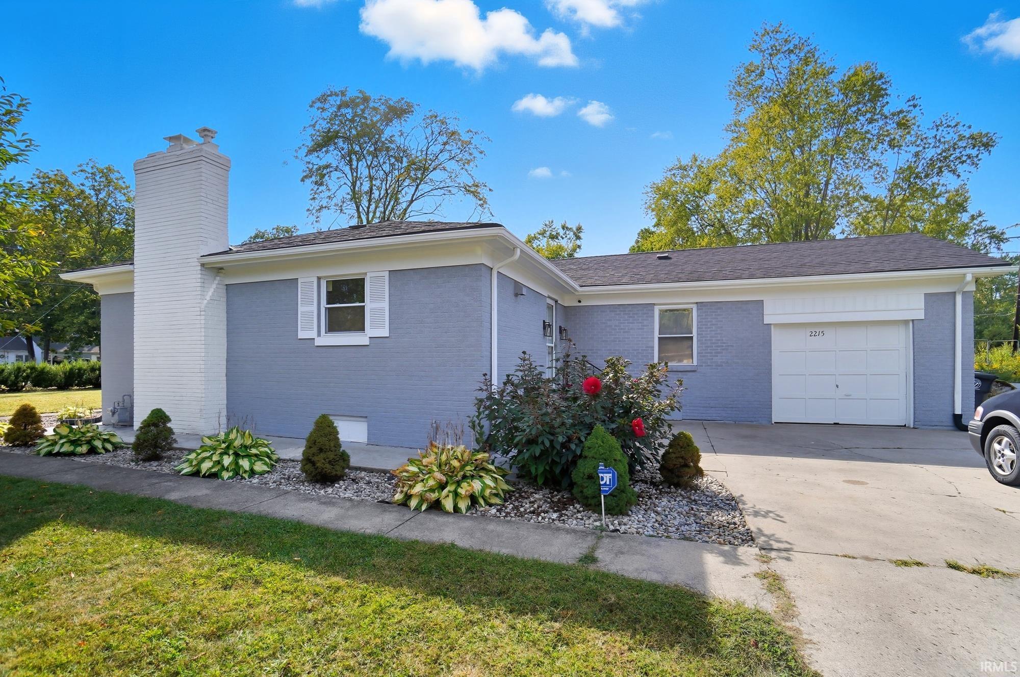 2215 East Paulding Road Fort Wayne, IN 46806 - Photo 5 of 36