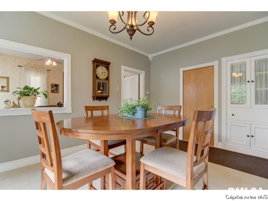 109 West Jackson Street Athens, IL 62613 - Photo 12 of 36 Gallery Image 12