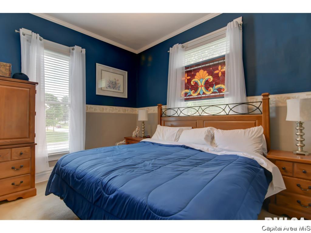 109 West Jackson Street Athens, IL 62613 - Photo 21 of 36 Gallery Image 21