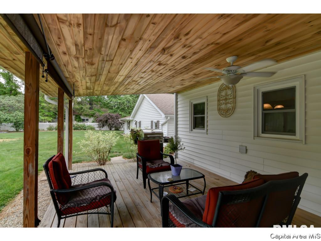 109 West Jackson Street Athens, IL 62613 - Photo 33 of 36 Gallery Image 33
