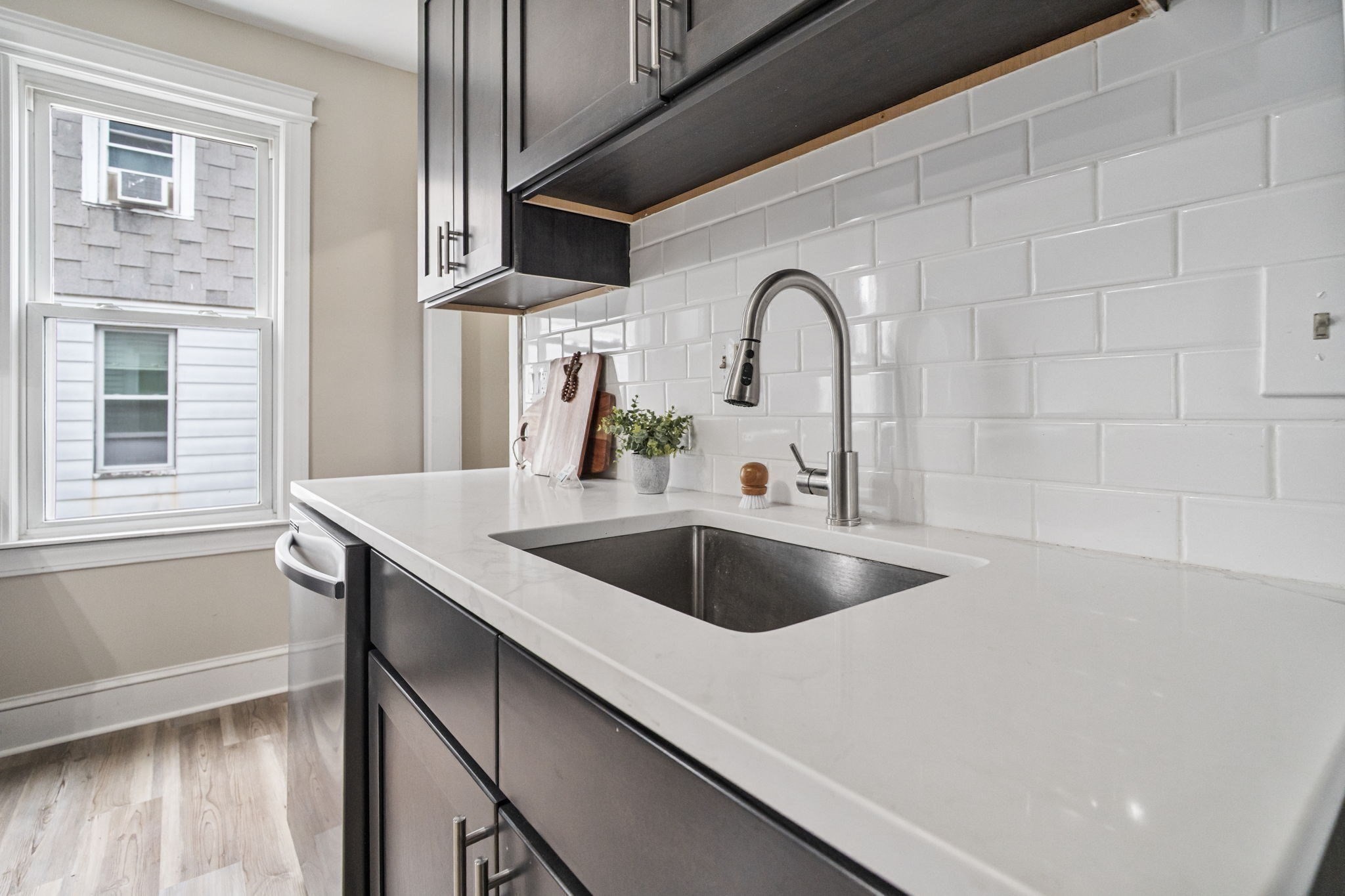 615 White Street Springfield, MA 01108 - Photo 12 of 42 Gallery Image 12