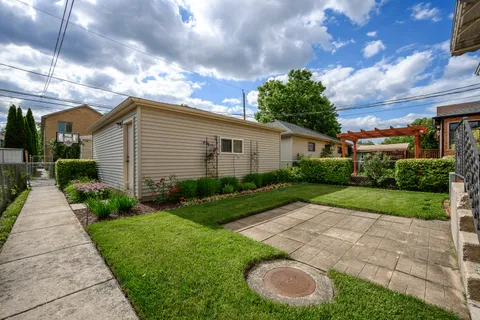 $589,000 | 6214 North Karlov Avenue, Chicago, IL 60646