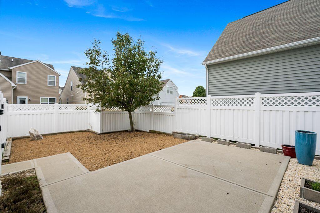 5735 Nadler Road Dublin, OH 43016 - Photo 41 of 48 Back Yard