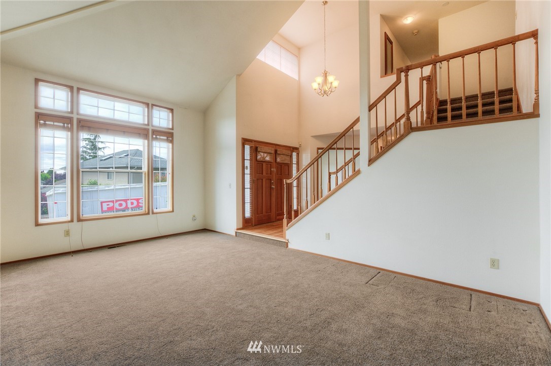 19108 104th Place Southeast Renton, WA 98055 - Photo 5 of 25 Gallery Image 5