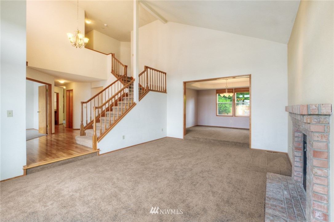 19108 104th Place Southeast Renton, WA 98055 - Photo 6 of 25 Gallery Image 6