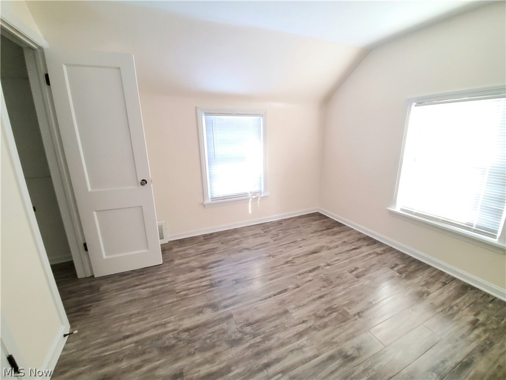1043 Avondale Road Cleveland, OH 44121 - Photo 15 of 28 Gallery Image 15