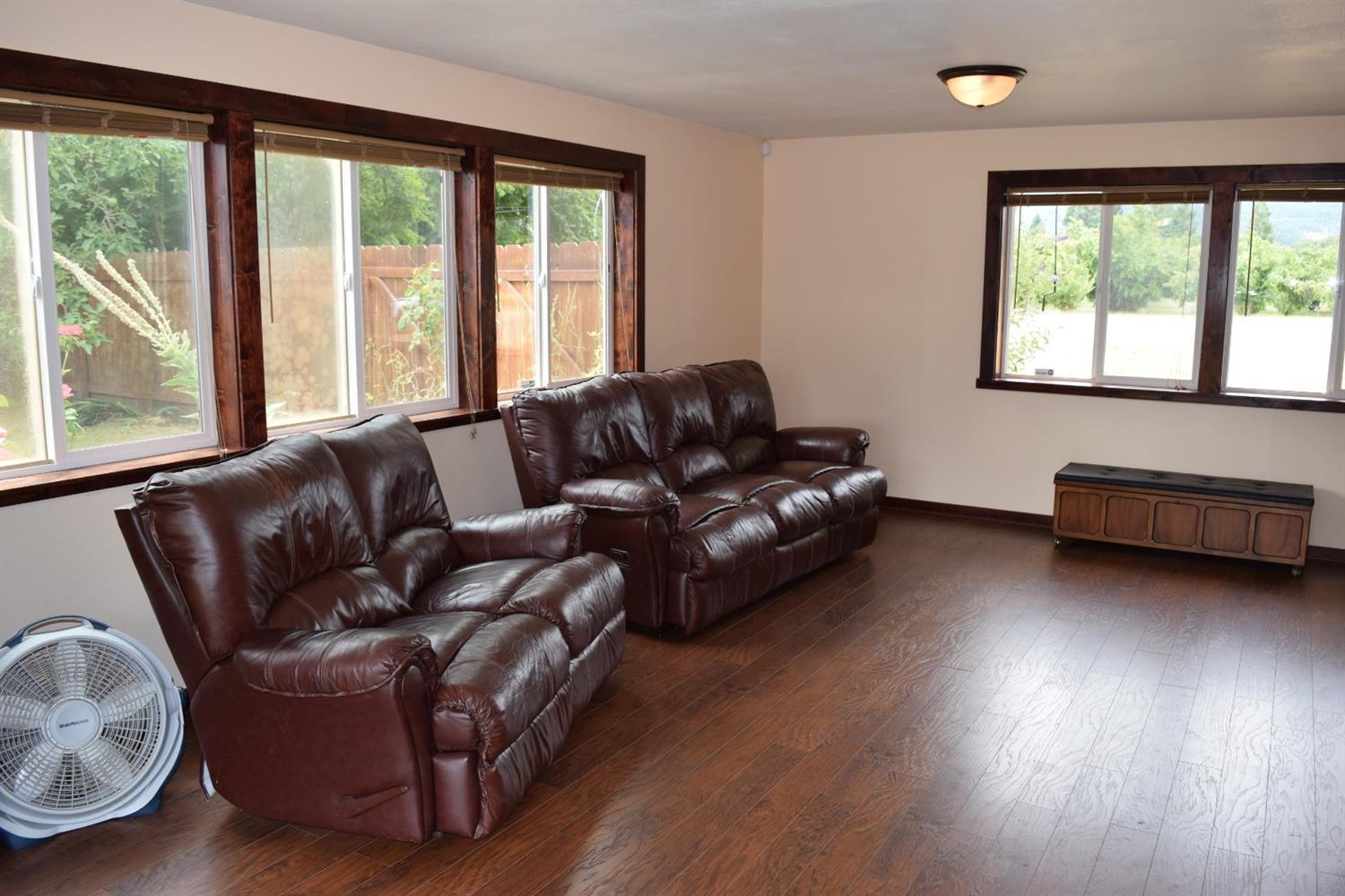 847 Big Bend Road Roseburg, OR 97471 - Photo 7 of 25 a living room with furniture and a large window
