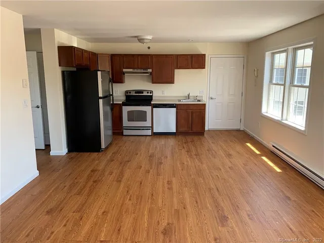 $1,850 | 7 New Street, Unit 300, Danbury, CT 06810