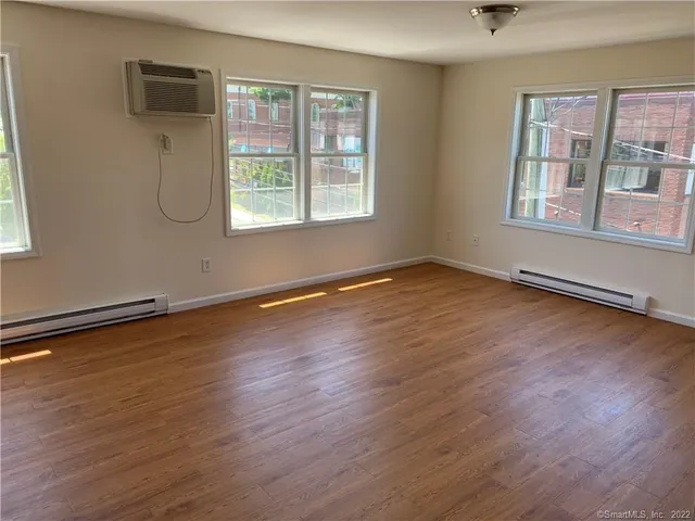 $1,850 | 7 New Street, Unit 300, Danbury, CT 06810