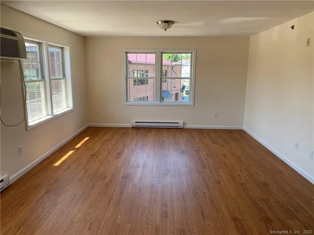 $1,850 | 7 New Street, Unit 300, Danbury, CT 06810