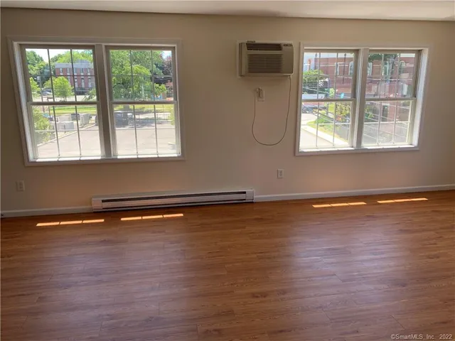 $1,850 | 7 New Street, Unit 300, Danbury, CT 06810