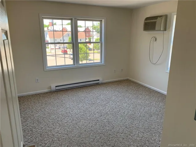 $1,850 | 7 New Street, Unit 300, Danbury, CT 06810