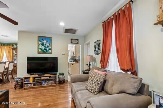 31 Nejecho Drive Brick, NJ 08723 - Photo 5 of 26 Living Room 1