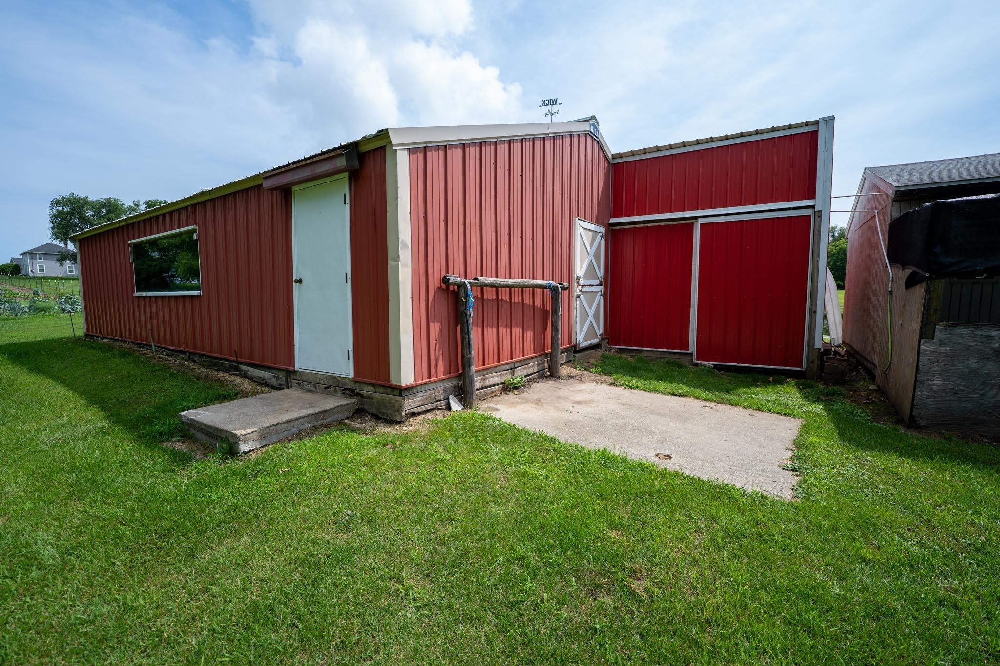3365 North Blackhawk Road Byron, IL 61010 - Photo 32 of 75