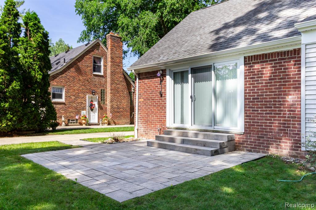 4237 Wakefield Road Berkley, MI 48072 - Photo 32 of 37