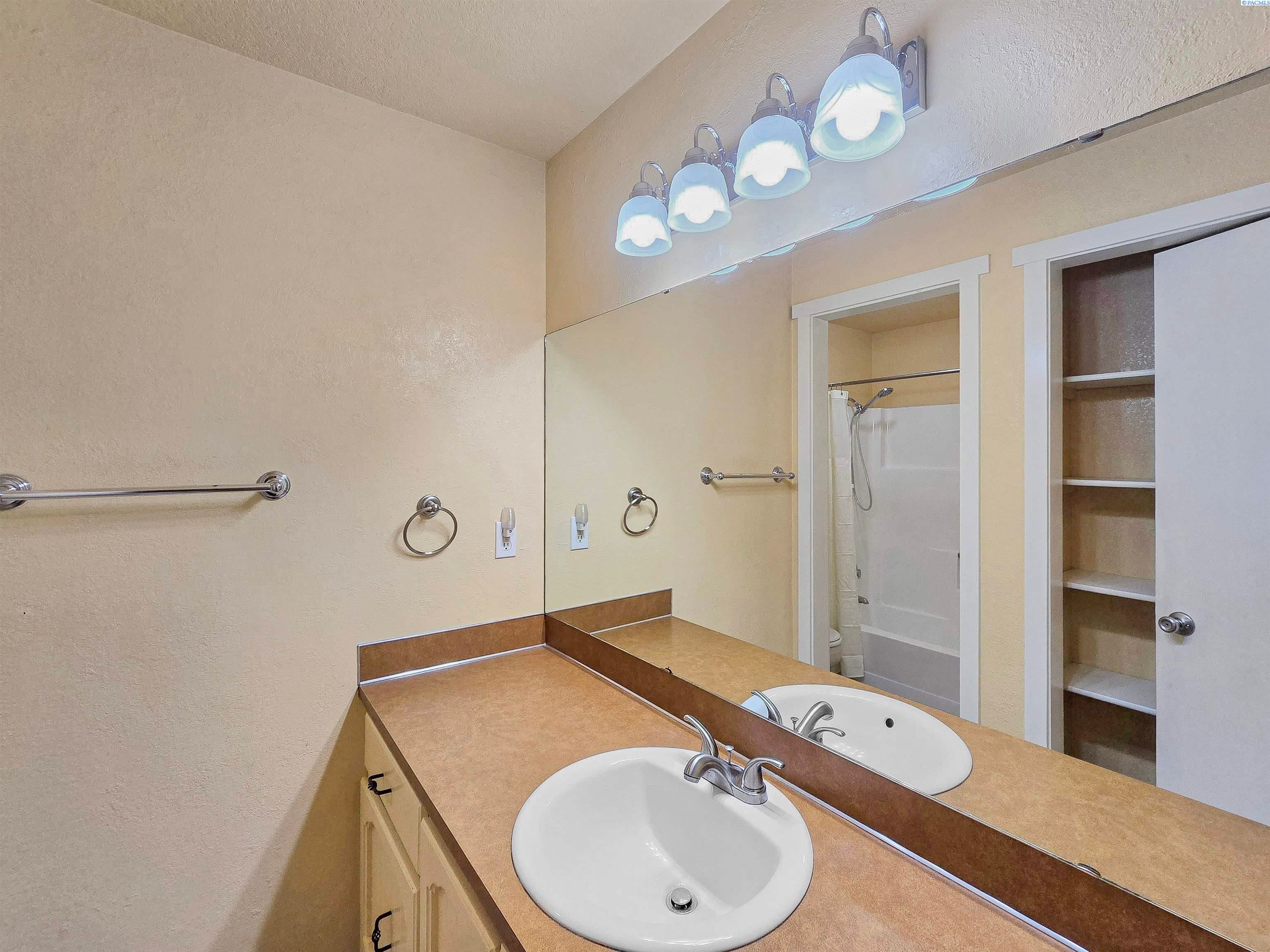 103003 East Vaca Road Kennewick, WA 99338 - Photo 22 of 34 Gallery Image 22