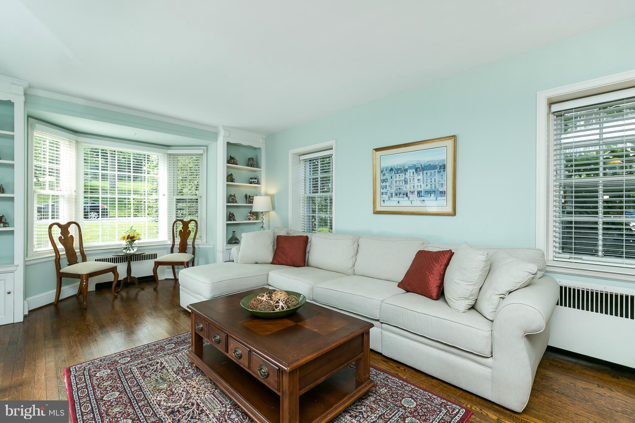 315 Tunbridge Road Baltimore, MD 21212 - Photo 5 of 30 Living Room