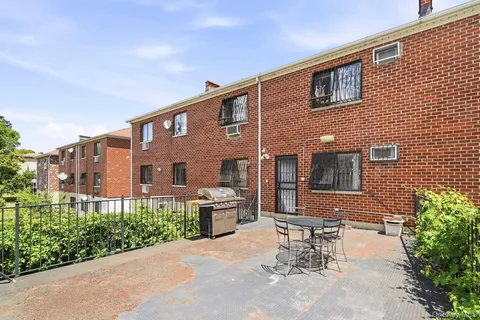 $1,050,000 | 3303 Palmer Avenue | Eastchester