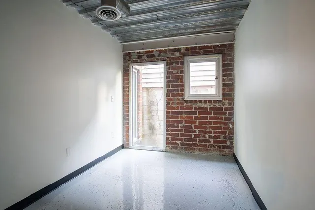 $1,399 | 15 Burbank Drive Southwest, Unit 4, Atlanta, GA 30314