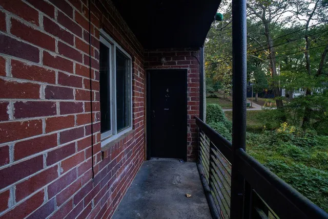 $1,399 | 15 Burbank Drive Southwest, Unit 4, Atlanta, GA 30314