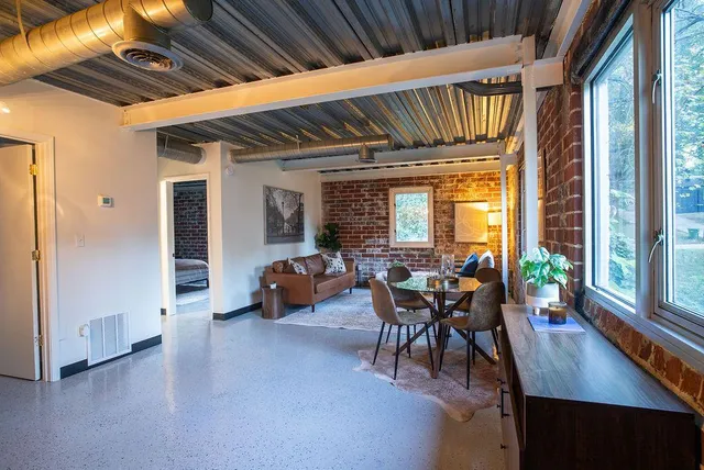 $1,399 | 15 Burbank Drive Southwest, Unit 4, Atlanta, GA 30314