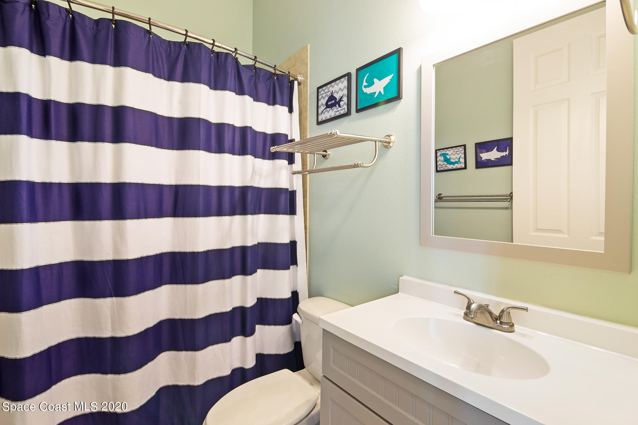 1162 Tralee Bay Avenue Melbourne, FL 32940 - Photo 19 of 34 Guest Bathroom