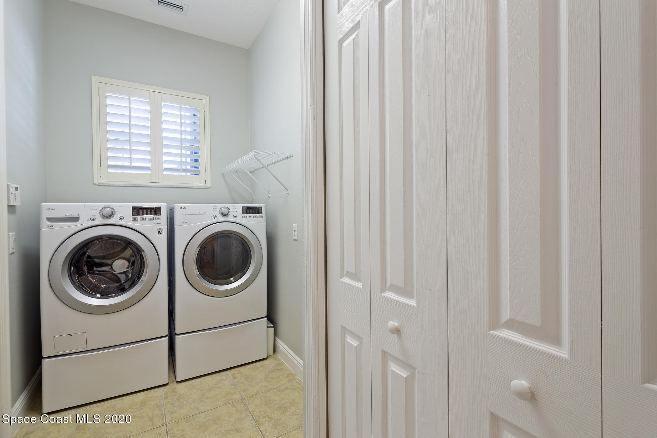 1162 Tralee Bay Avenue Melbourne, FL 32940 - Photo 24 of 34 Indoor laundry room