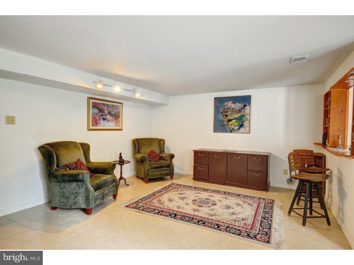 103 Winston Road Mount Laurel, NJ 08054 - Photo 11 of 23 Family Room