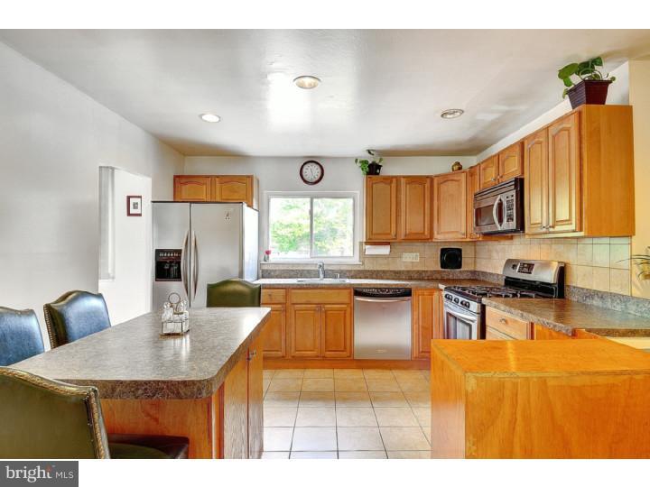 103 Winston Road Mount Laurel, NJ 08054 - Photo 7 of 23 Kitchen
